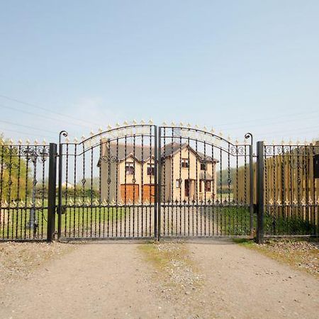 Milnholm Manor Lägenhet Falkirk Exteriör bild